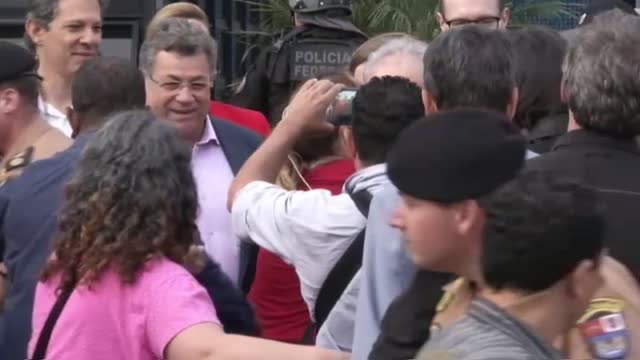 El expresidente de Brasil Lula da Silva sale de prisión