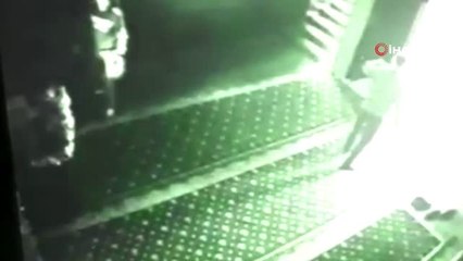 Ümraniye'de camide hırsızlık anları kamerada