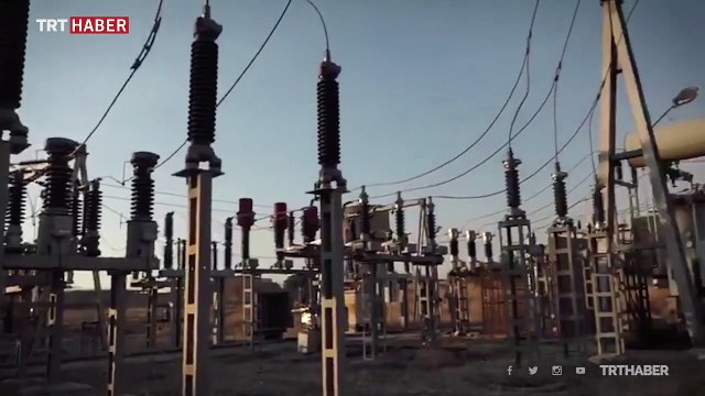 Mehmetçik Rasulayn'ın elektrik trafolarını onarıyor
