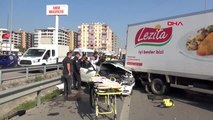 Hatay kazada araçta sıkışan sürücüyü itfaiye kurtardı