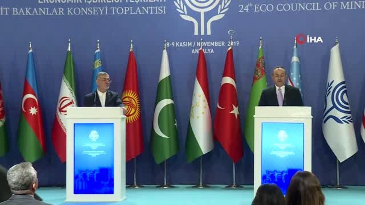 Bakan Çavuşoğlu: "Barış Pınarı Harekatını, Suriye'nin zenginliklerine el koymak için değil,...