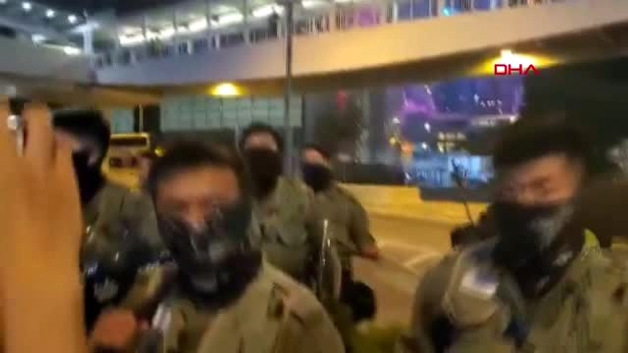 Hong kong eylemlerinde hayatını kaybeden öğrenci için anma töreni düzenlendi