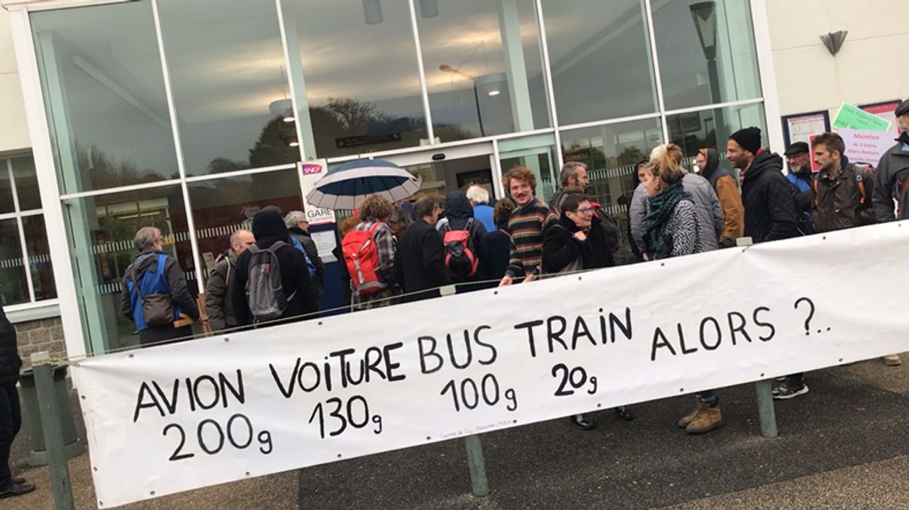 Manifestation en gare de Coutances : la positio...