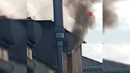 Tarihi Kemeraltı Çarşısı'nda yangın paniği