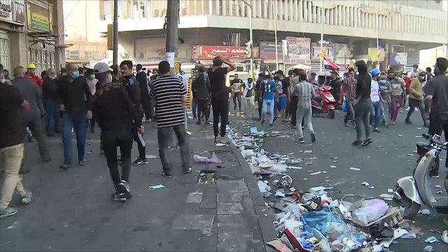 صدامات بين قوات الأمن ومحتجين بمدخل جسر السنك في بغداد
