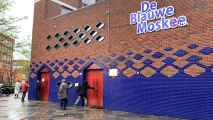 Amsterdam'da hoparlörden okunması beklenen ilk ezan sabote edildi