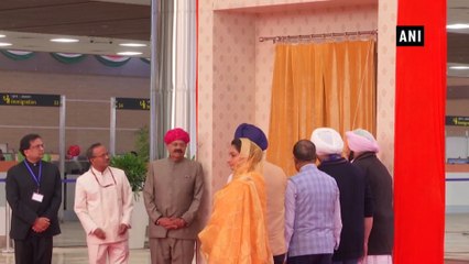 Imran Khan inaugurates Kartarpur corridor on Pak side