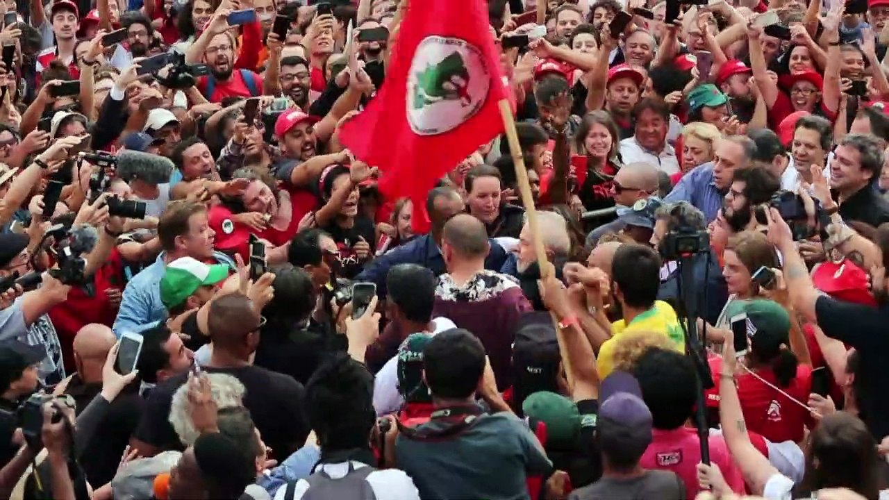 Ex-Präsident Lula aus dem Gefängnis freigelassen