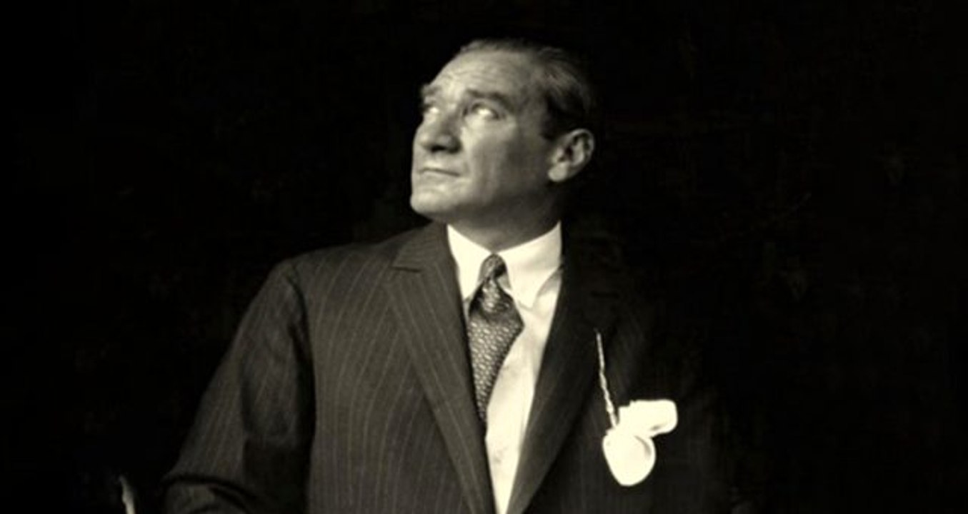 Türkiye, Ulu Önder Mustafa Kemal Atatürk'ü anıyor