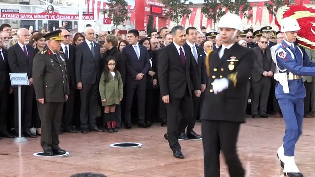 Büyük Önder Atatürk'ü anıyoruz - Taksim Cumhuriyet Anıtı - İSTANBUL