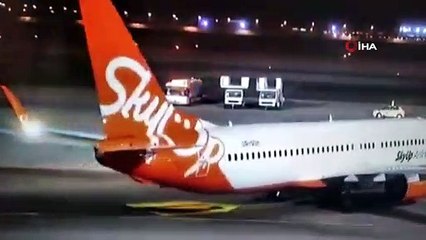 - Mısır'da iniş yapan uçak alev aldı