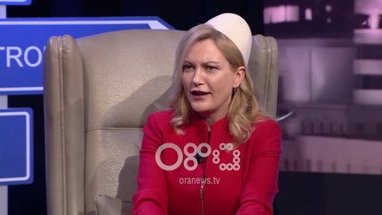 Mesila Doda ironizon "sfilatat e parlamentit": Të shtrijmë këmbët sa kemi jorganin