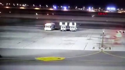 Yolcu uçağının iniş takımları alev aldı