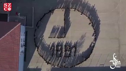 Saat 09.05'i gösterdiğinde Atatürk'ü böyle resmettiler