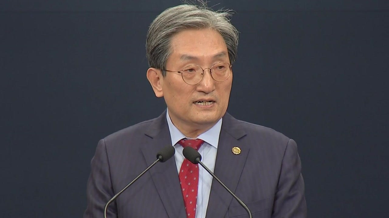 노영민 "당에서 요구하는 분 놓아 드려야"...개각 가능성 시사 / YTN