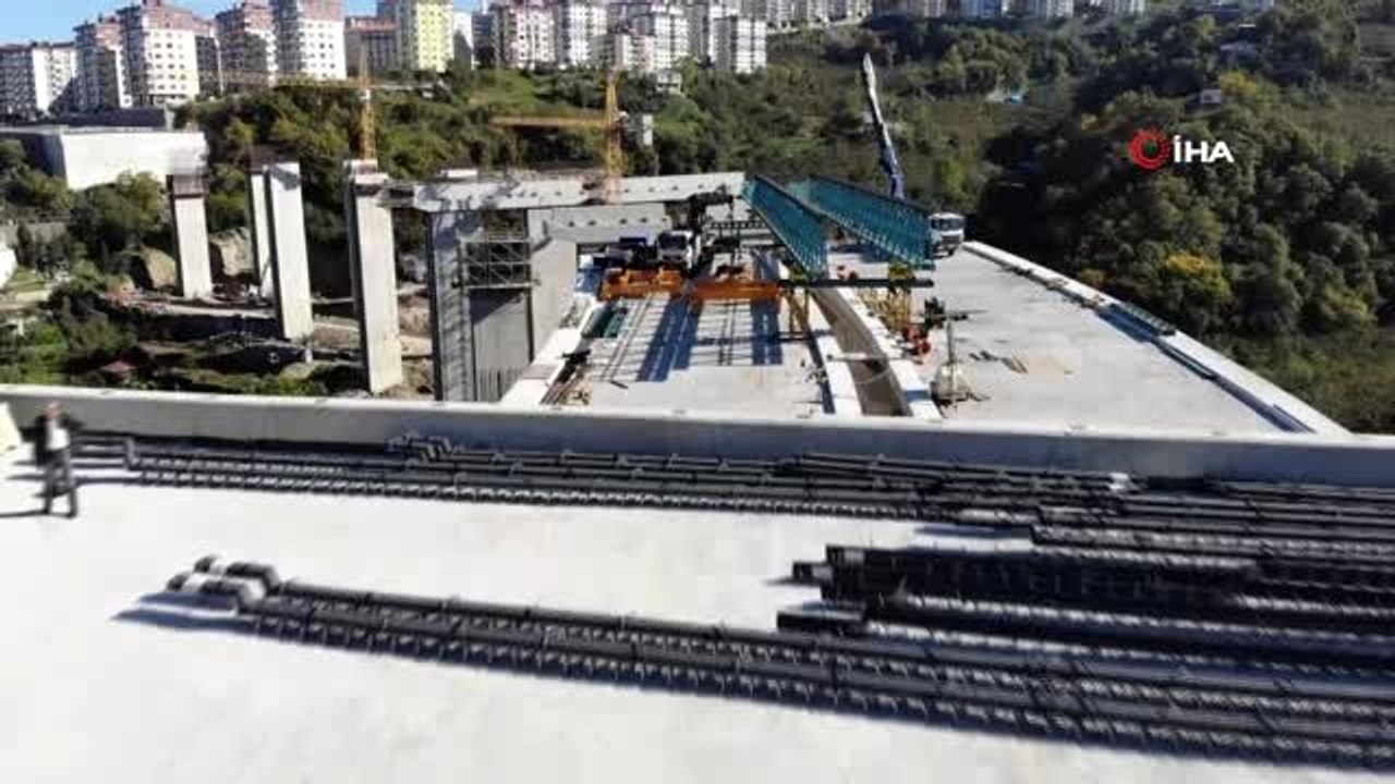 2,5 milyarlık Türkiye'nin maliyeti en yüksek şehir içi yolu Kanuni Bulvarı'nda çalışmalar sürüyor