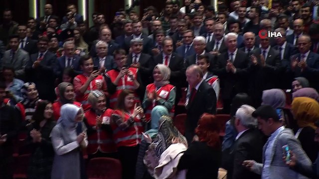 Cumhurbaşkanı Erdoğan: 'Ülkemizde yıllardır en büyük ticaret Atatürk ve cumhuriyet ticaretidir. Bu kavramlar perde gibi kullanılarak arkada ülkemizin nasıl sömürüldüğünü en iyi milletimiz biliyor'
