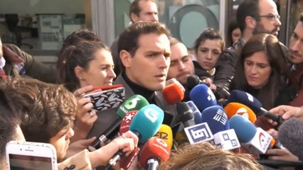 Rivera llama al voto a "moderados, liberales e incecisos"