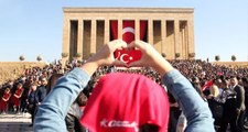 Anıtkabir'e ziyaretçi akını! Binlerce kişi Büyük Önder Atatürk'ü andı