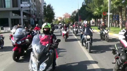 Yüzlerce motosikletliden 10 Kasım etkinliği