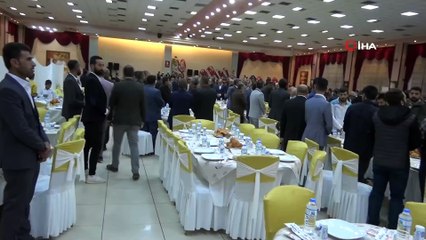 Ebru Yaşar halaya çıktı, dolarlar havada uçuştu