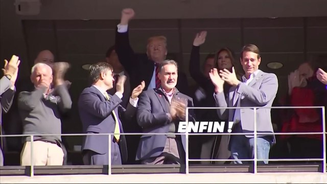 Hué partout, Donald Trump est acclamé comme un héros en Alabama