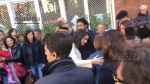 Inés Arrimadas (Cs) increpada al votar en Barcelona mientras otros votantes la saludan