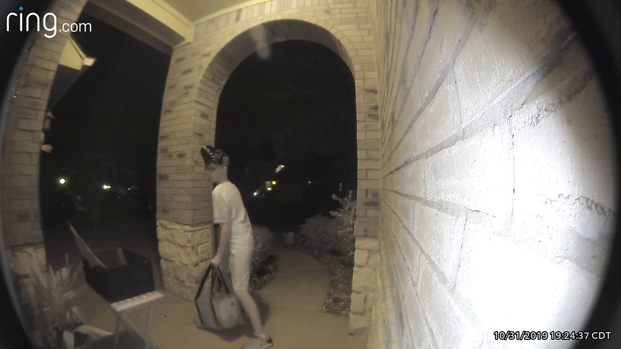 Doorbell Cam Catches Candy Snatcher