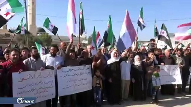 مظاهرة عند باب السلامة الحدودي تطالب بتحرير المناطق التي تحتلها ميليشيا قسد