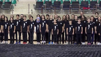 Eskişehir'de 30 bin silindirle atatürk silueti oluşturuldu