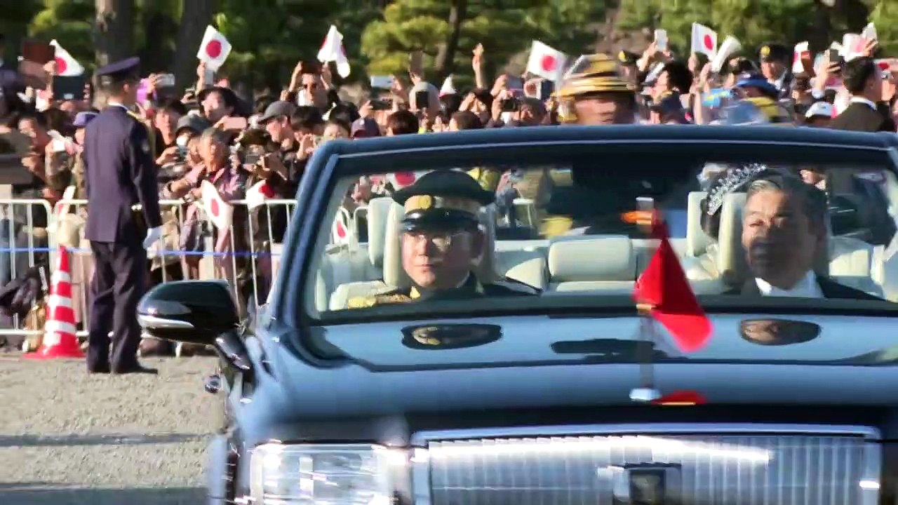 Japan feiert seinen neuen kaiser