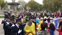 Aix : 300  élèves ingénieurs  mettent de l'ambiance sur le cours Mirabeau