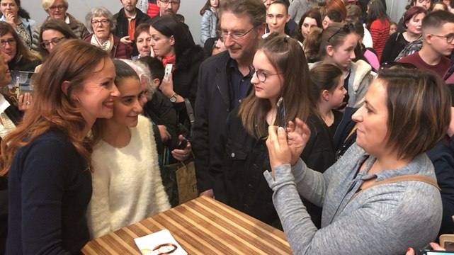 Salon de l’habitat : la foule pour Sophie Ferjani
