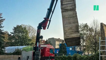 Des Berlinois envoient à Trump un morceau du mur de Berlin