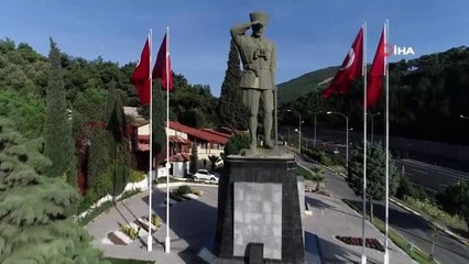 İzmir'in sembolleri arasına giren Atatürk heykeli drone görüntüleri