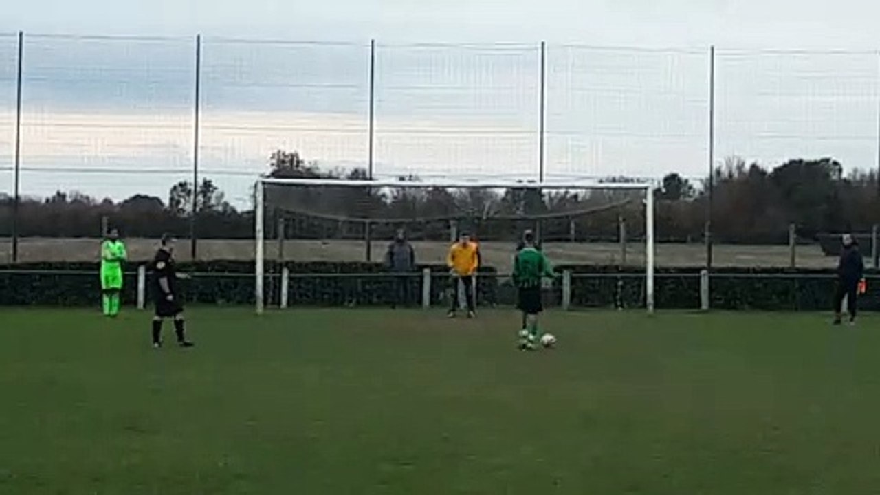 Pénalty de Thomas Dos Santos contre Moliens en coupe de l'Oise le 9 novembre 2019