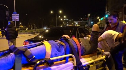 İki otomobilin çarpışması sonucu 3 kişi yaralandı - BURSA