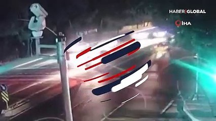 Faciadan kıl payı dönülen kaza kamerada