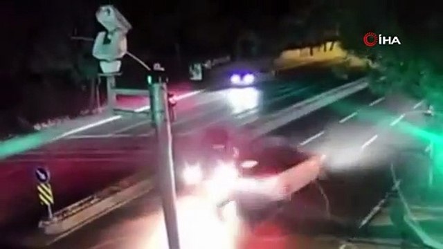 Sarıyer'de kameraya yansıyan kaza yürekleri ağza getirdi