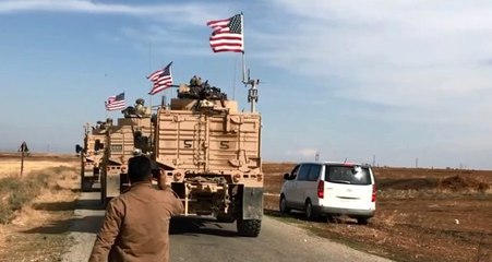 Teröristleri Güvenli Bölge'den çıkaracaklarını taahhüt eden ABD, teröristlerle devriye geziyor