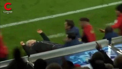 Teknik direktöre omuz attı, ortalık bir anda karıştı!