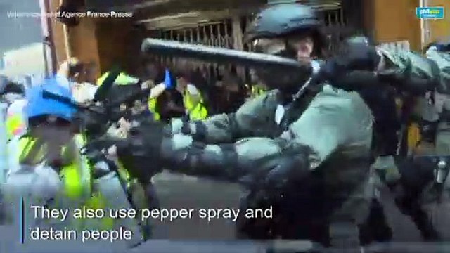 Flashmob protests flare up during Hong Kong rush hour