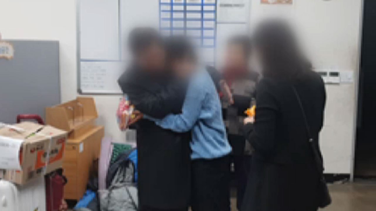 8살 때 실종 여성 40년 만에 가족 상봉..."DNA 일치" / YTN