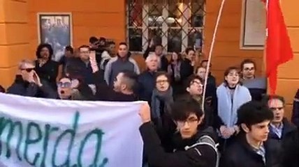 Salvini- I compagni sanno solo dirmi -Me--a-. Che tristezza! (10.11.19)