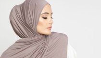 فيديو أجمل لفات حجاب خليجية: تعلمي طرقها خطوة بخطوة
