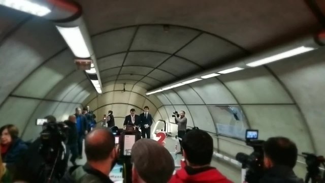 Presentación de los actos del 25 aniversario de Metro Bilbao en el propio suburbano