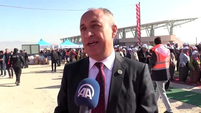 Çorum'da 1 saatte en fazla fidan dikimi rekor denemesi (1)