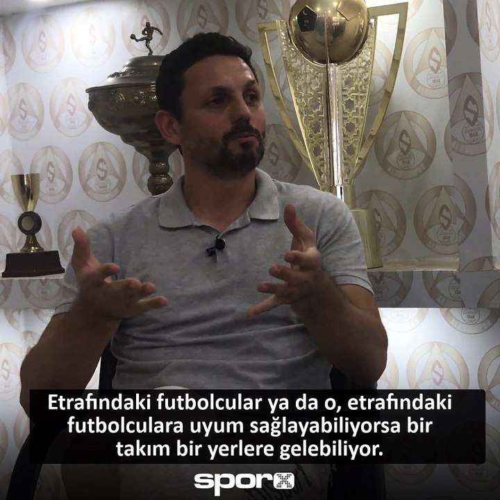 "Yıldız futbolcu nedir?" Erol Bulut yanıtlıyor...