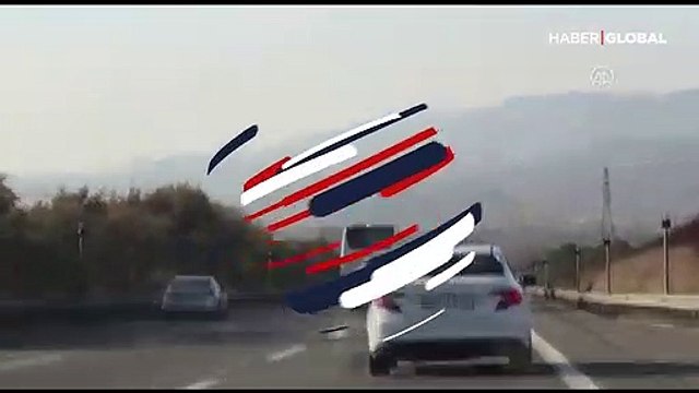 4 valiz uyuşturucuyu yola attılar ama kurtulamadılar