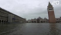 Italie: Venise sous les eaux après une marée historique